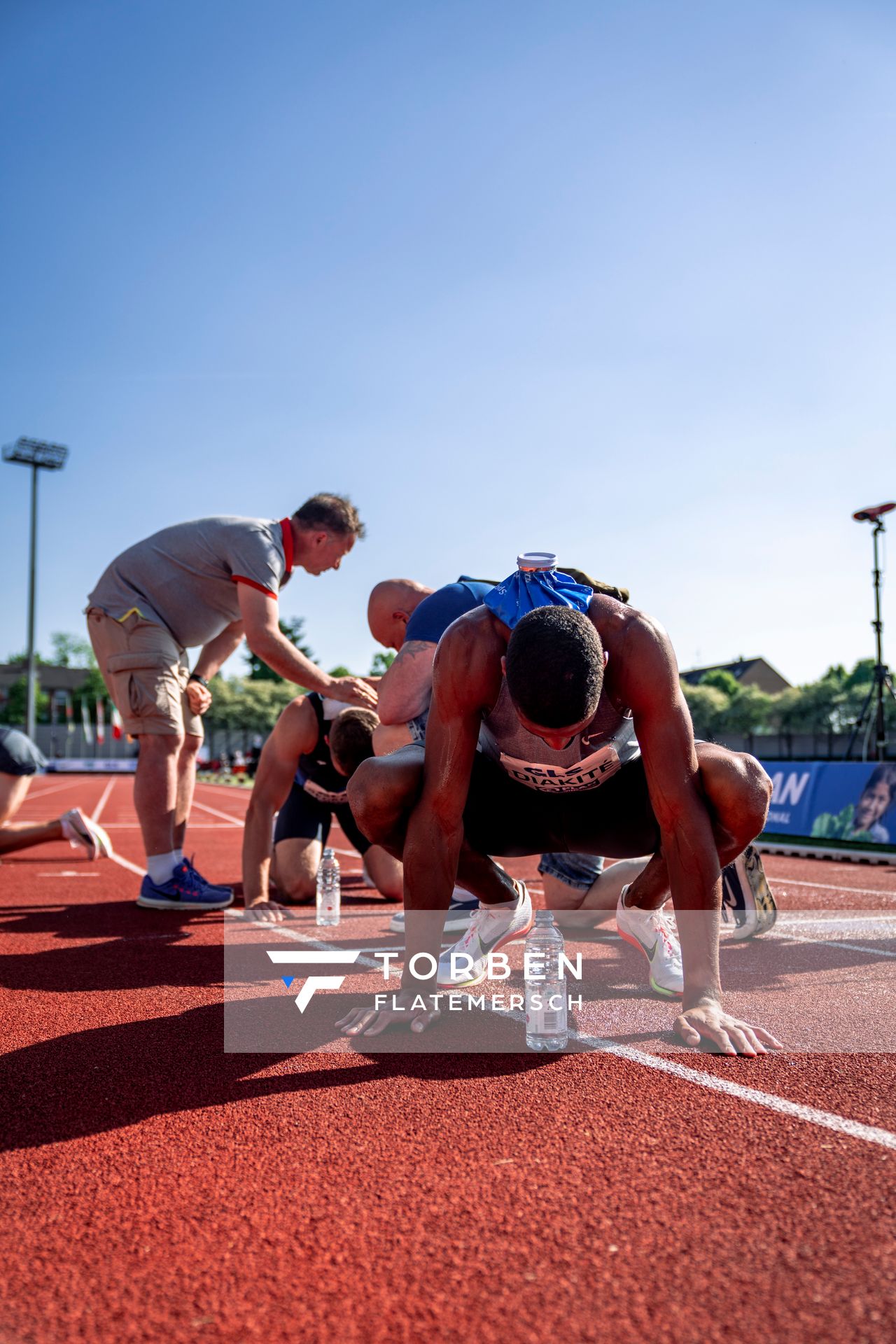 Malik Diakite (Hannover 96) nach dem 1500m Lauf am 08.05.2022 beim Stadtwerke Ratingen Mehrkampf-Meeting 2022 in Ratingen